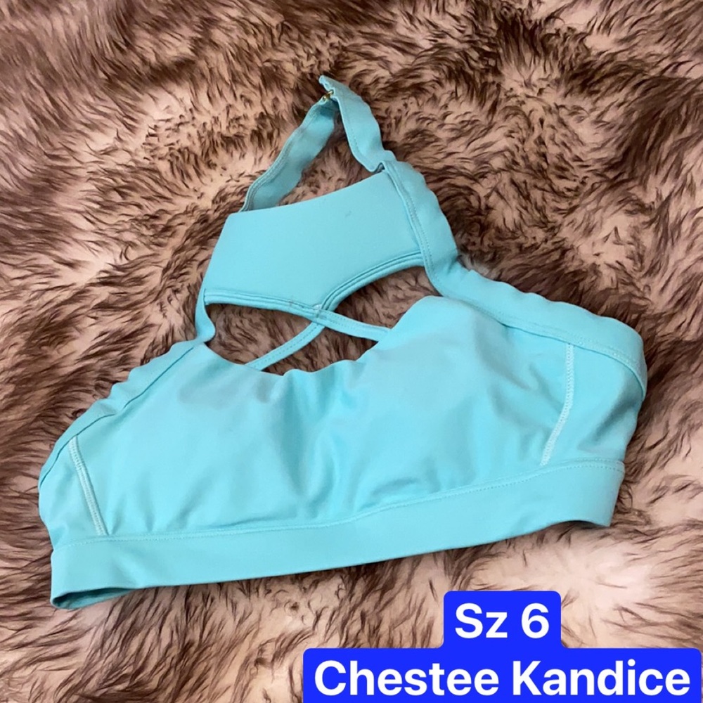 Chestee weightlifting sport bra